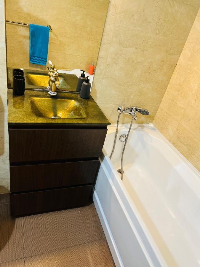Bucharest Apartment Near The Center, Subway, Mall And Park Kültér fotó